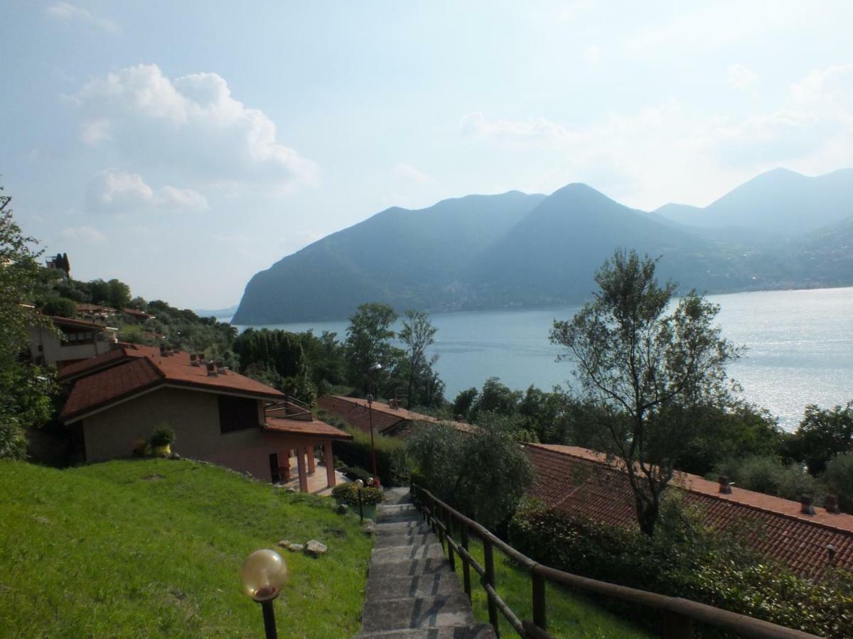 App. Monte Isola Vista Panoramica Villa ภายนอก รูปภาพ